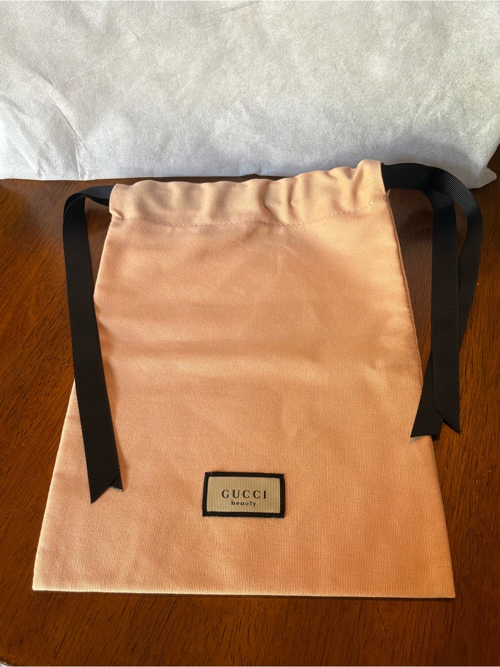Gucci Beige Drawstring Toiletry Pouch,NIP GWP - Picture 3 of 4